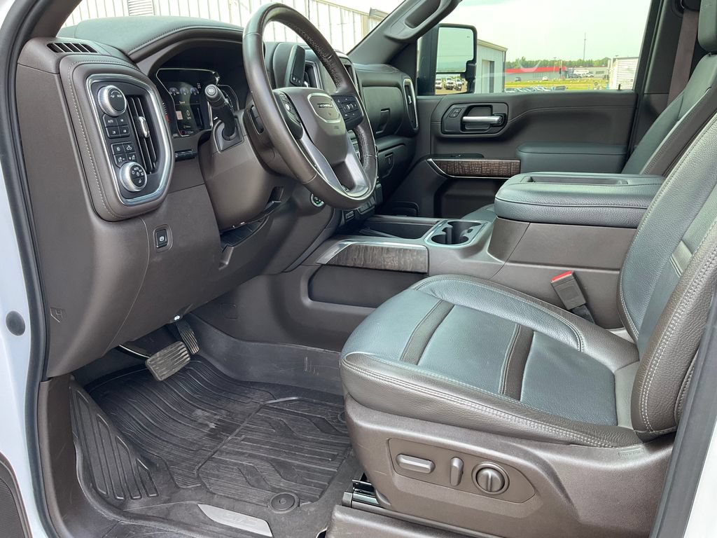 Certified 2020 GMC Sierra 2500 Denali w/ Denali Ultimate Package AWD/4WD image 3
