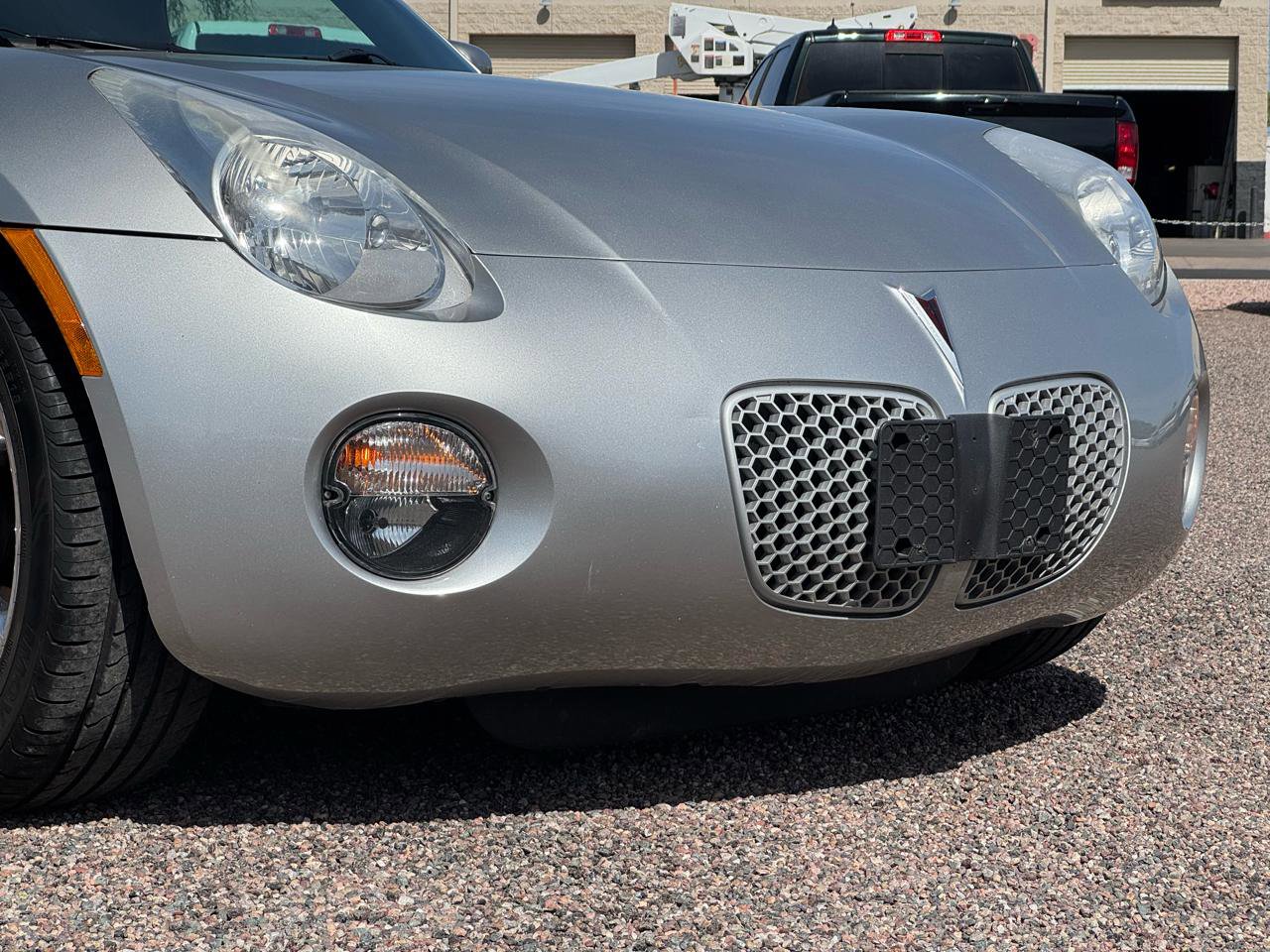 Used 2006 Pontiac Solstice Convertible w/ Premium Package RWD image 25