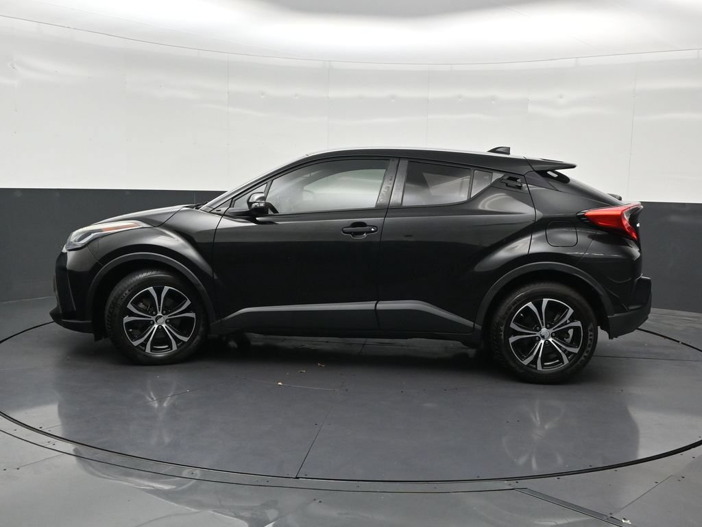 Used 2021 Toyota C-HR LE FWD image 2