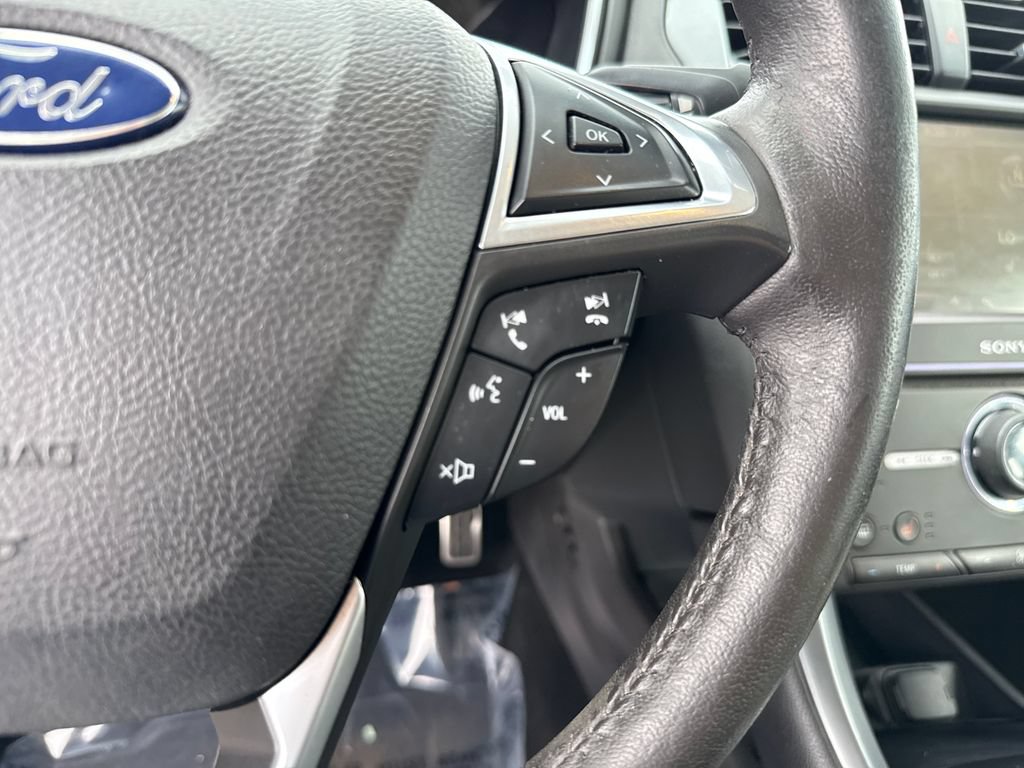 Used 2016 Ford Fusion Titanium FWD image 15