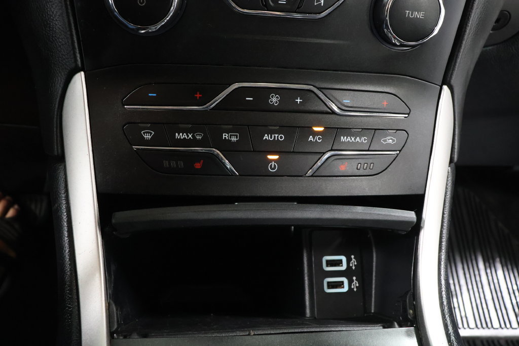 Used 2018 Ford Edge SEL w/ Equipment Group 201A FWD image 8