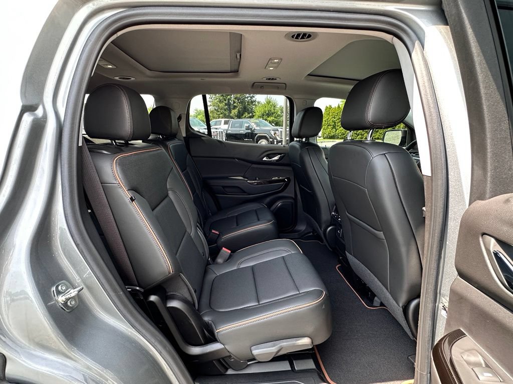 Used 2023 GMC Acadia AT4 w/ Technology Package AWD/4WD image 17