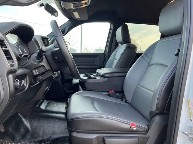 Used 2022 RAM 2500 Tradesman w/ Chrome Appearance Group image 4