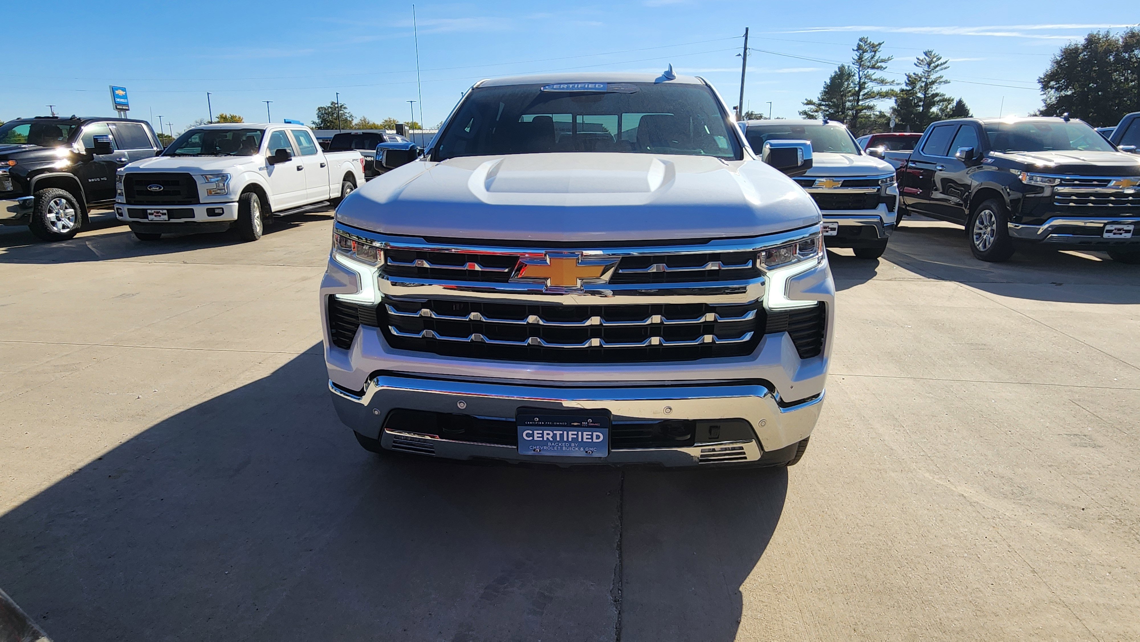 Certified 2025 Chevrolet Silverado 1500 LTZ w/ LTZ Convenience Package II image 2