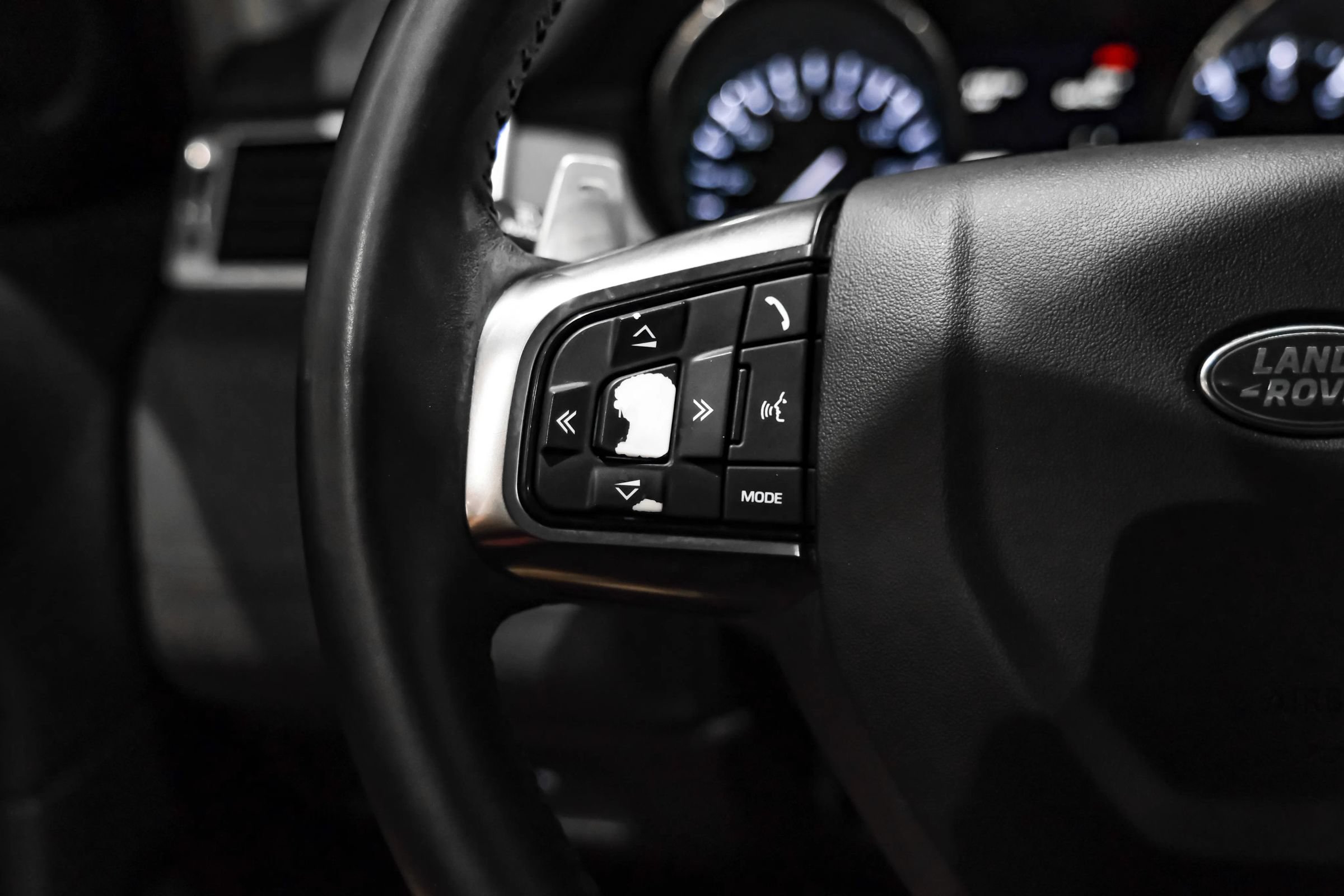 Used 2015 Land Rover Discovery Sport HSE AWD/4WD image 15