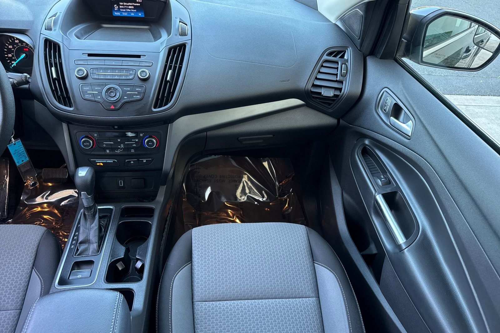 Used 2017 Ford Escape SE image 28