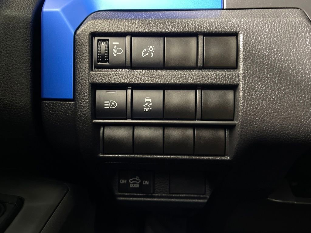 Certified 2025 Toyota Tacoma TRD Off-Road image 28