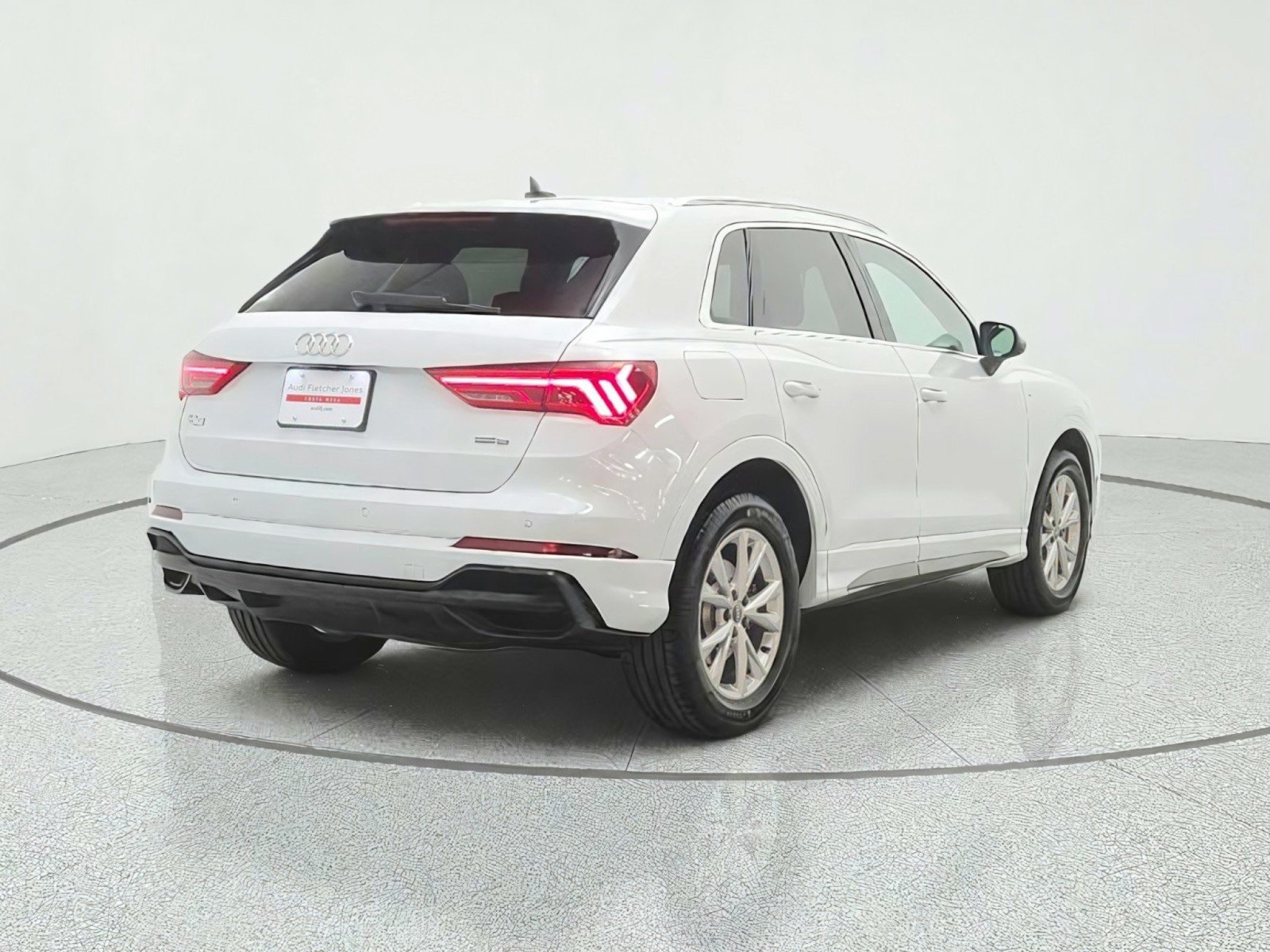 Used 2022 Audi Q3 2.0T Premium AWD/4WD image 5