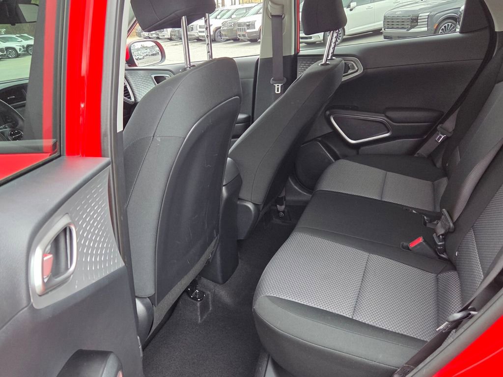 Used 2025 Kia Soul LX w/ LX Technology Package image 7