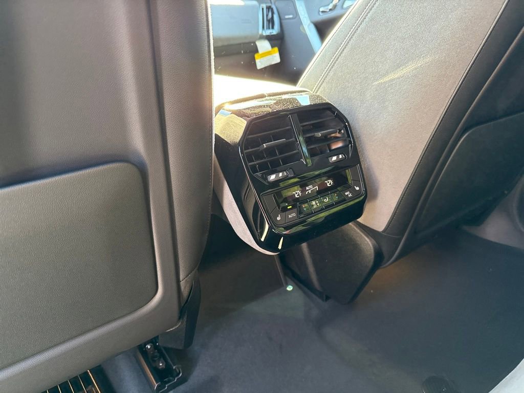 New 2026 BMW iX xDrive45 image 17