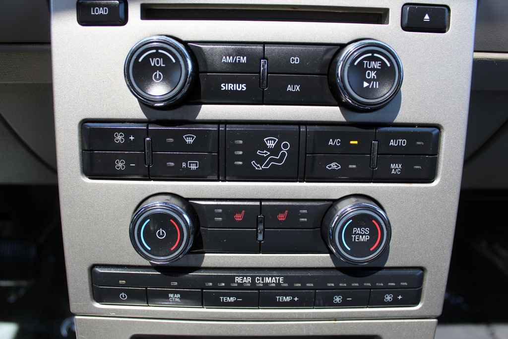 Used 2009 Ford Flex Limited image 19