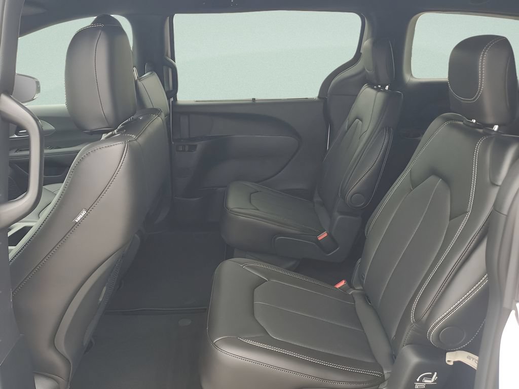 New 2026 Chrysler Voyager LX FWD image 23