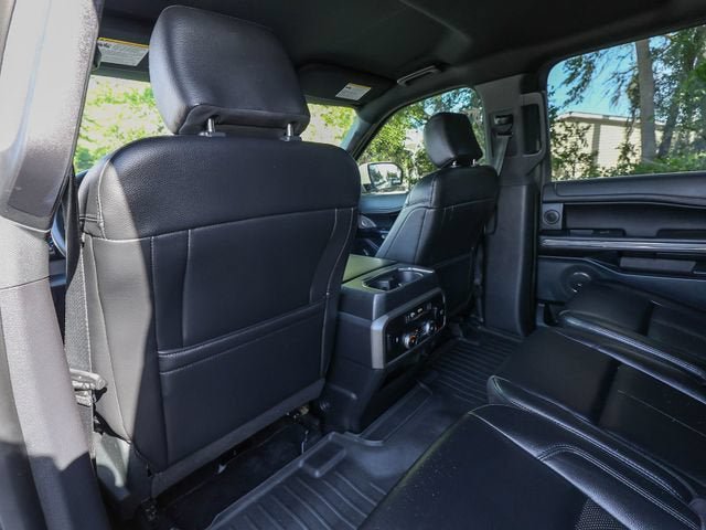 Used 2019 Ford Expedition XLT w/ Equipment Group 202A AWD/4WD image 27