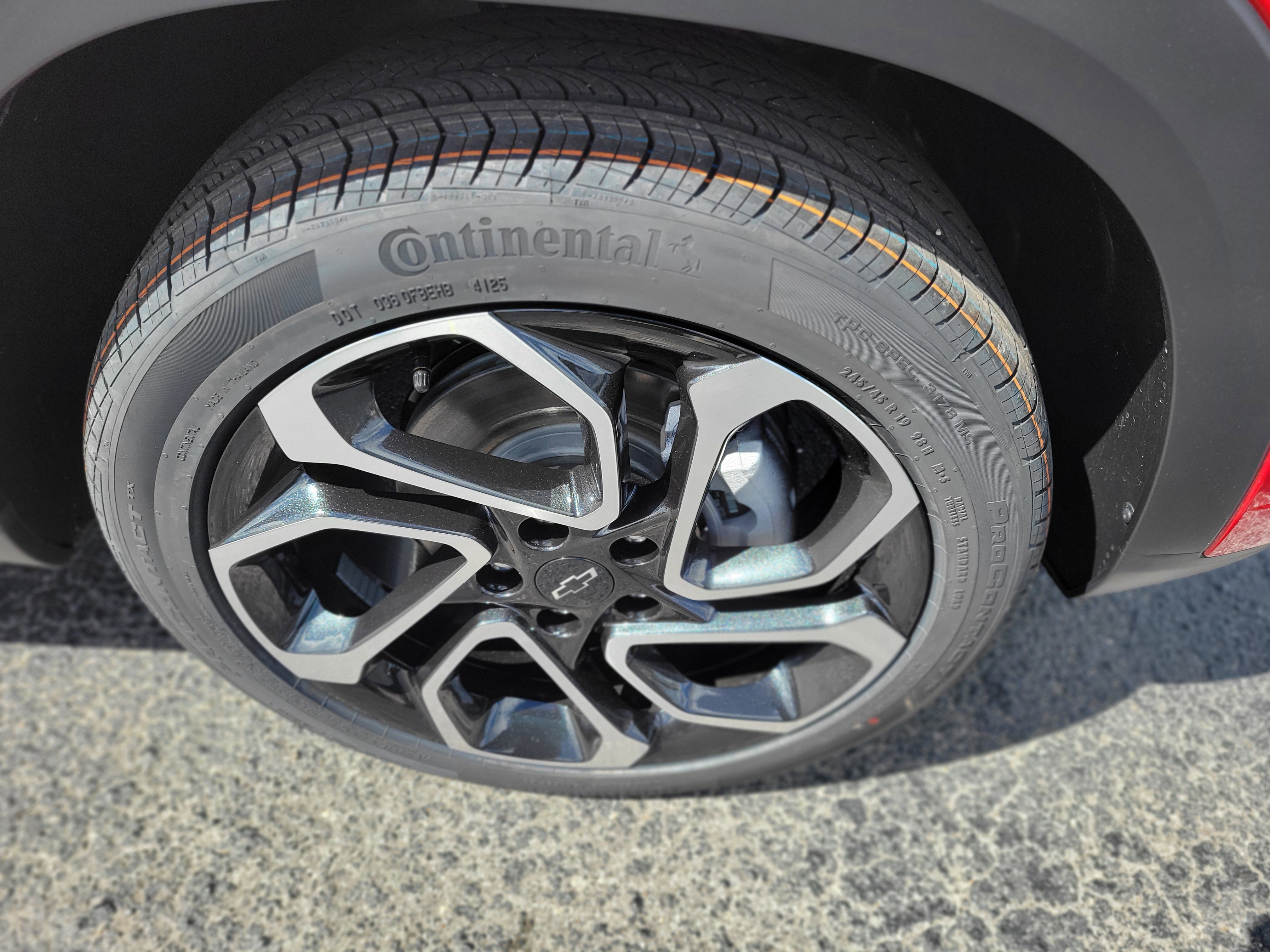 New 2026 Chevrolet Trax RS w/ Sunroof Package image 38