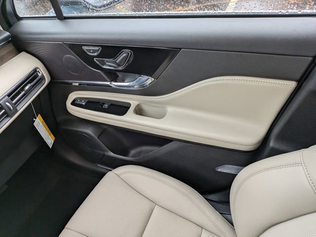 New 2026 Lincoln Corsair Premiere image 14