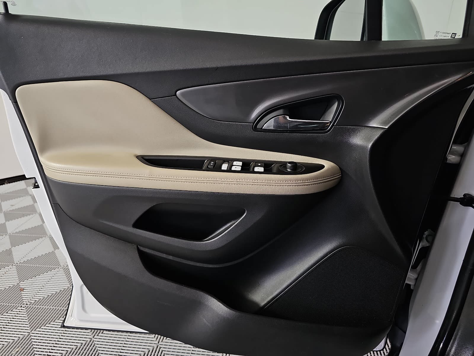 Used 2019 Buick Encore Preferred FWD image 25