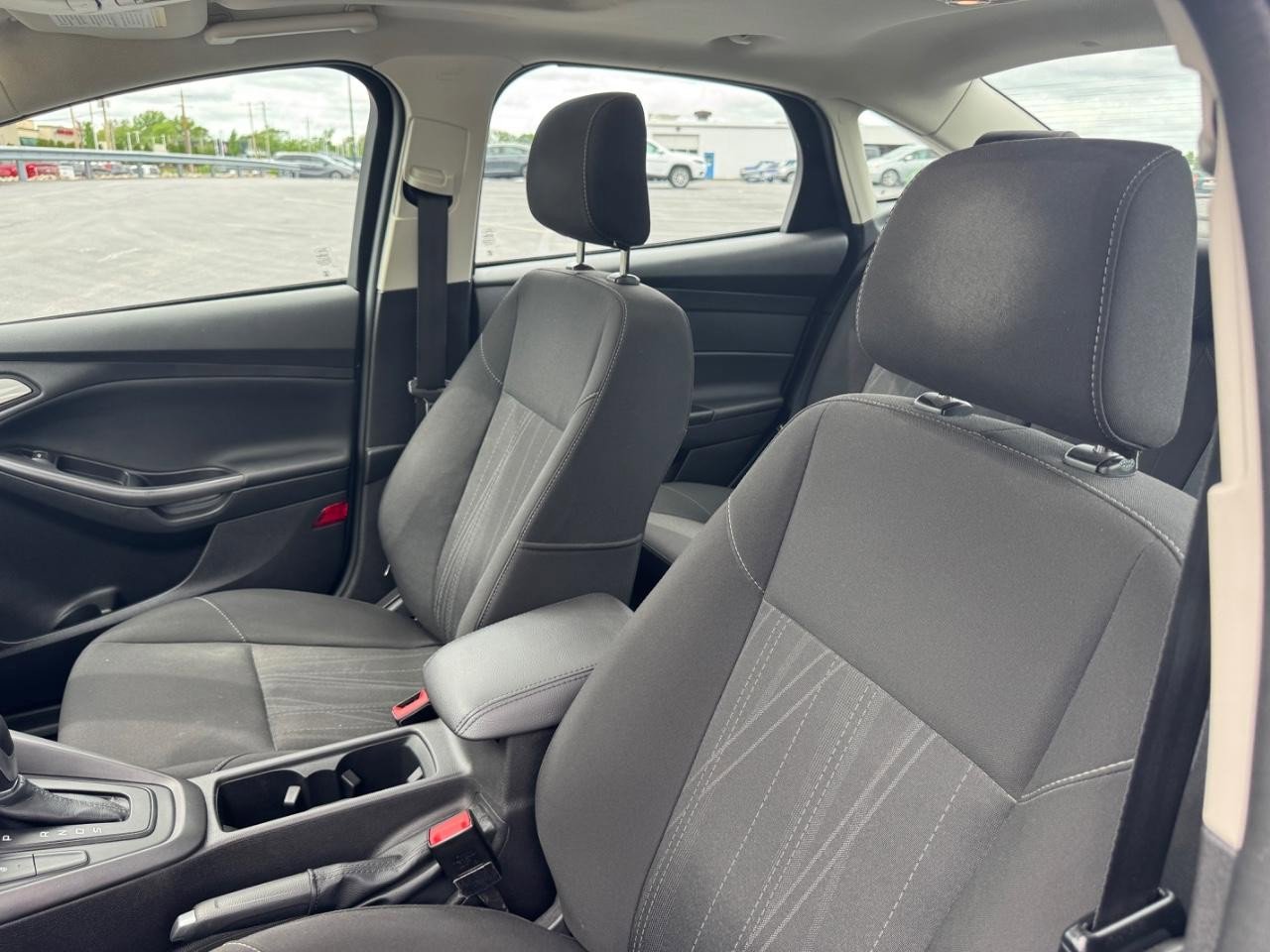 Used 2018 Ford Focus SEL w/ Cold Weather Package FWD image 19