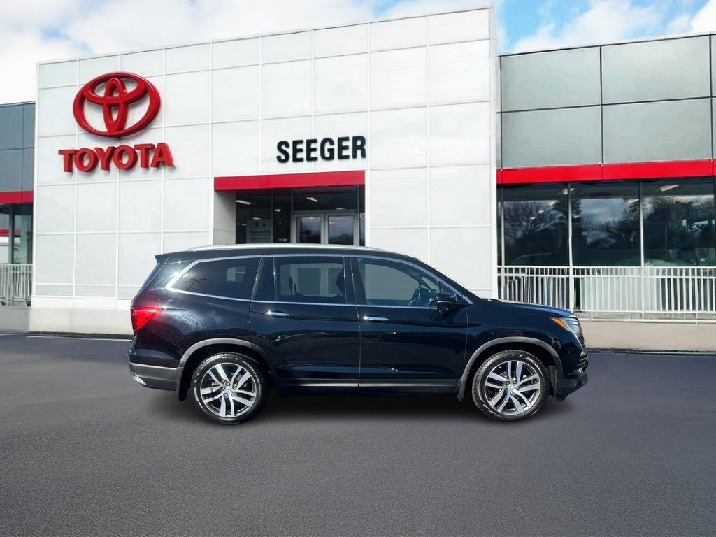 Used 2016 Honda Pilot Touring image 2