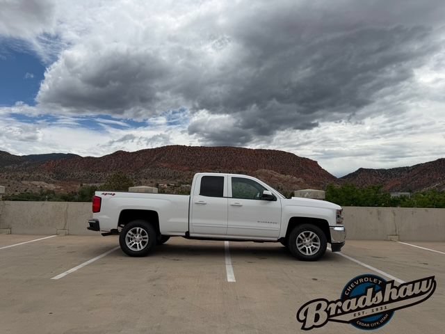Used 2018 Chevrolet Silverado 1500 LT w/ All Star Edition AWD/4WD image 3