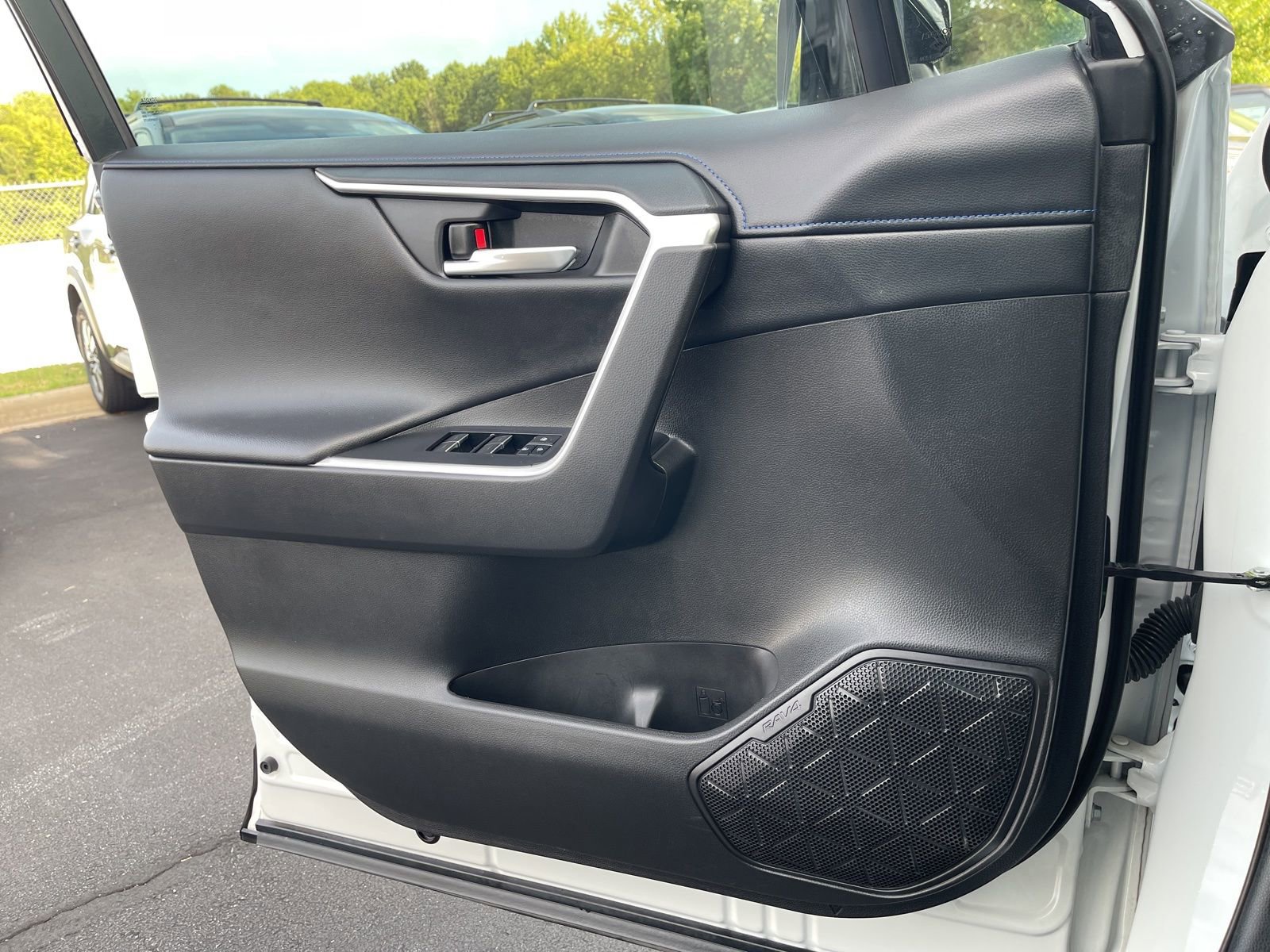 Used 2022 Toyota RAV4 XSE image 47