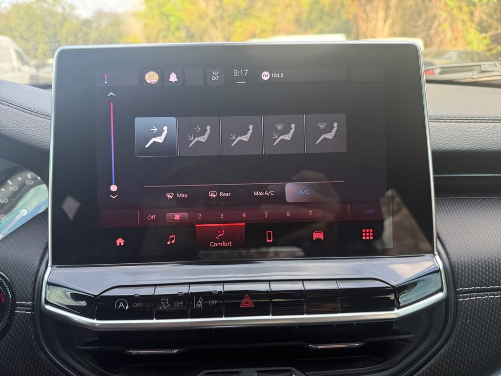 Used 2023 Jeep Compass Altitude image 29