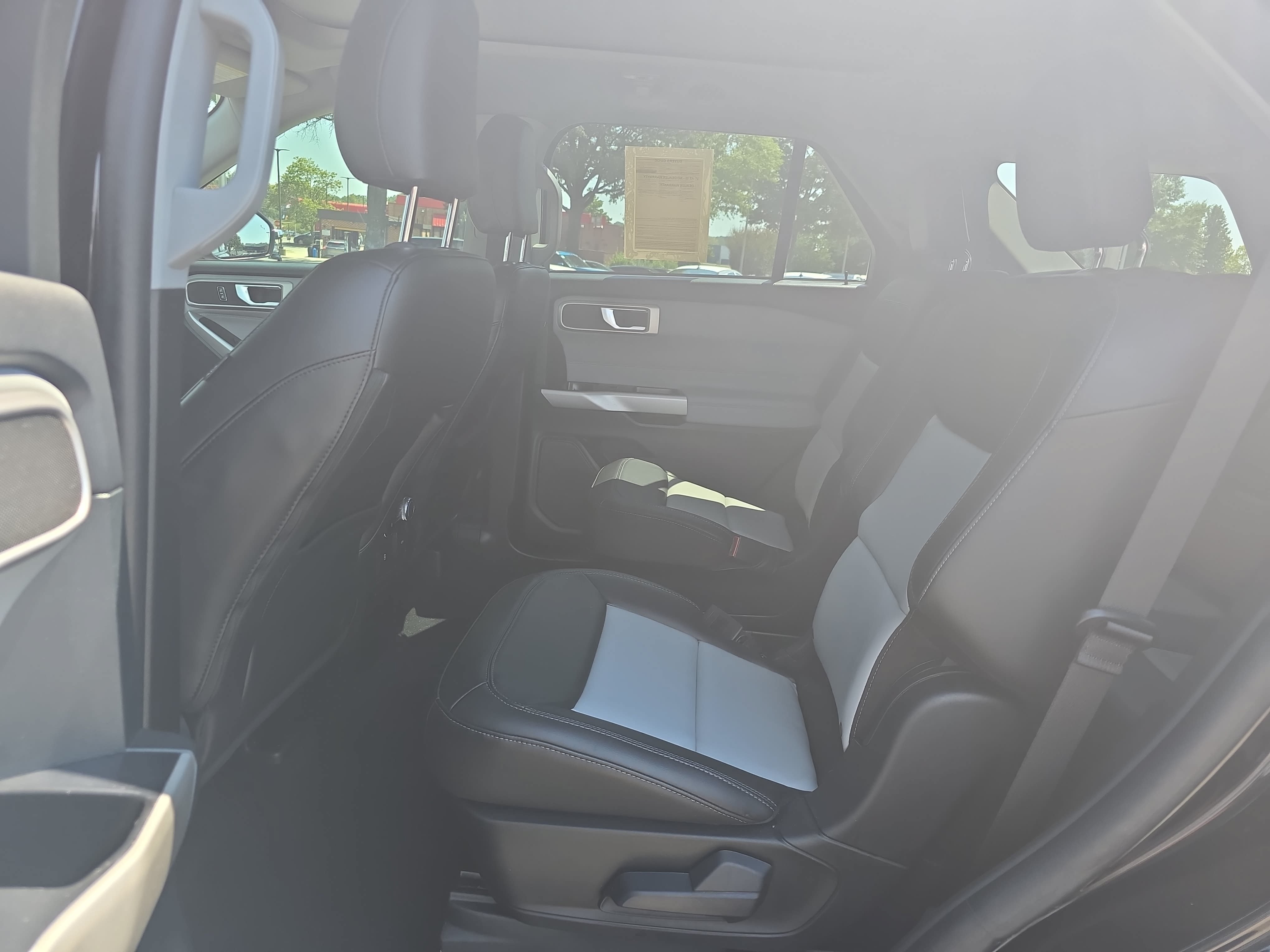 Used 2023 Ford Explorer XLT w/ Equipment Group 202A AWD/4WD image 13