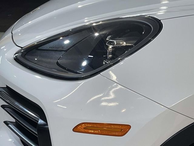 Used 2023 Porsche Cayenne AWD/4WD image 5