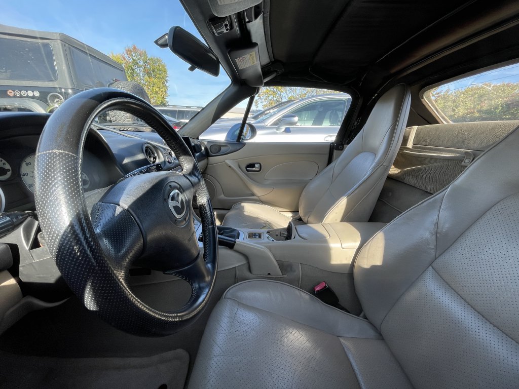 Used 2005 MAZDA MX-5 Miata LS RWD image 6