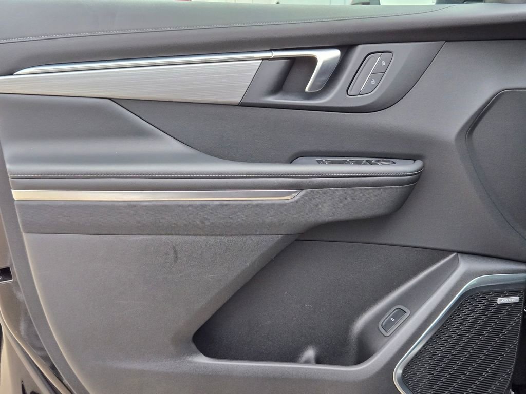 Used 2025 Buick Enclave Preferred image 25