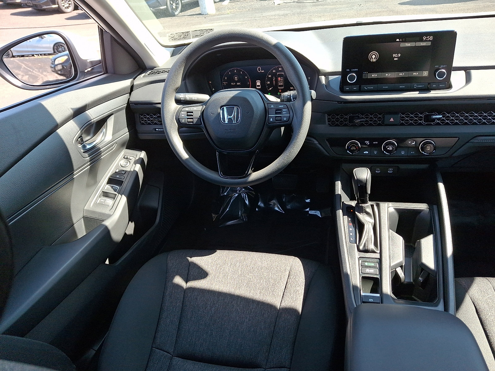 Used 2023 Honda Accord LX image 10
