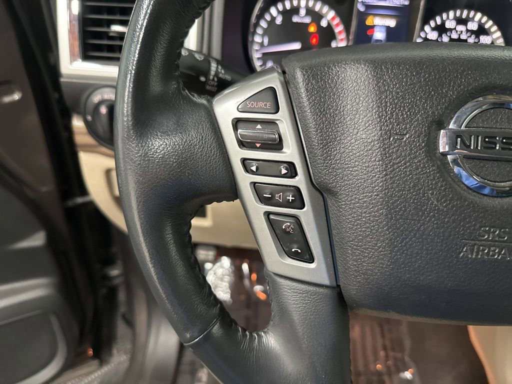 Used 2016 Nissan Titan SL AWD/4WD image 17