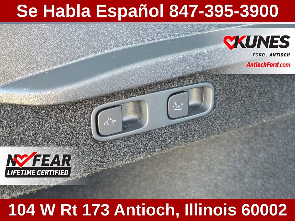 Used 2024 Tesla Model Y Long Range AWD/4WD image 35