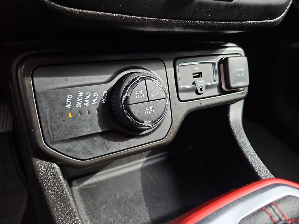 Used 2021 Jeep Renegade Trailhawk image 21