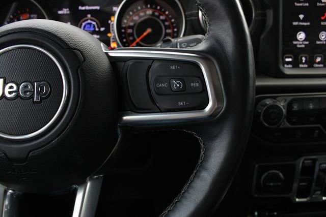 Used 2018 Jeep Wrangler Unlimited Sahara AWD/4WD image 11