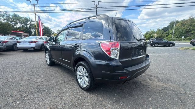 Used 2011 Subaru Forester 2.5X Premium w/ All-Weather Pkg AWD/4WD image 7