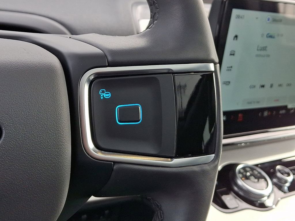 Certified 2025 Ford Expedition Active image 25