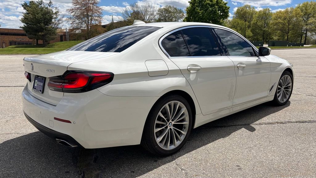 Used 2023 BMW 530i xDrive w/ Premium Package AWD/4WD image 5