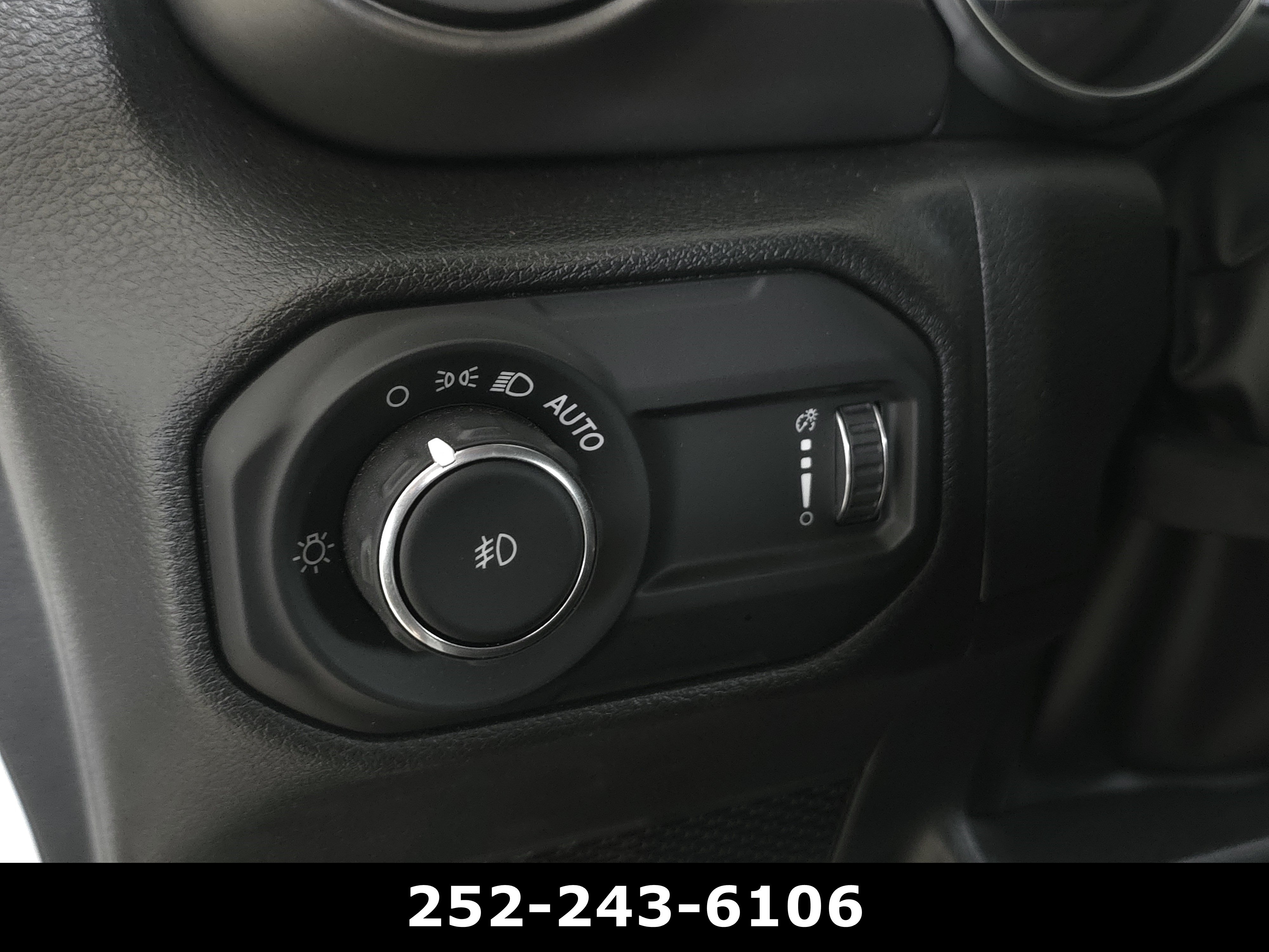 Used 2023 Jeep Wrangler Unlimited Sport AWD/4WD image 22