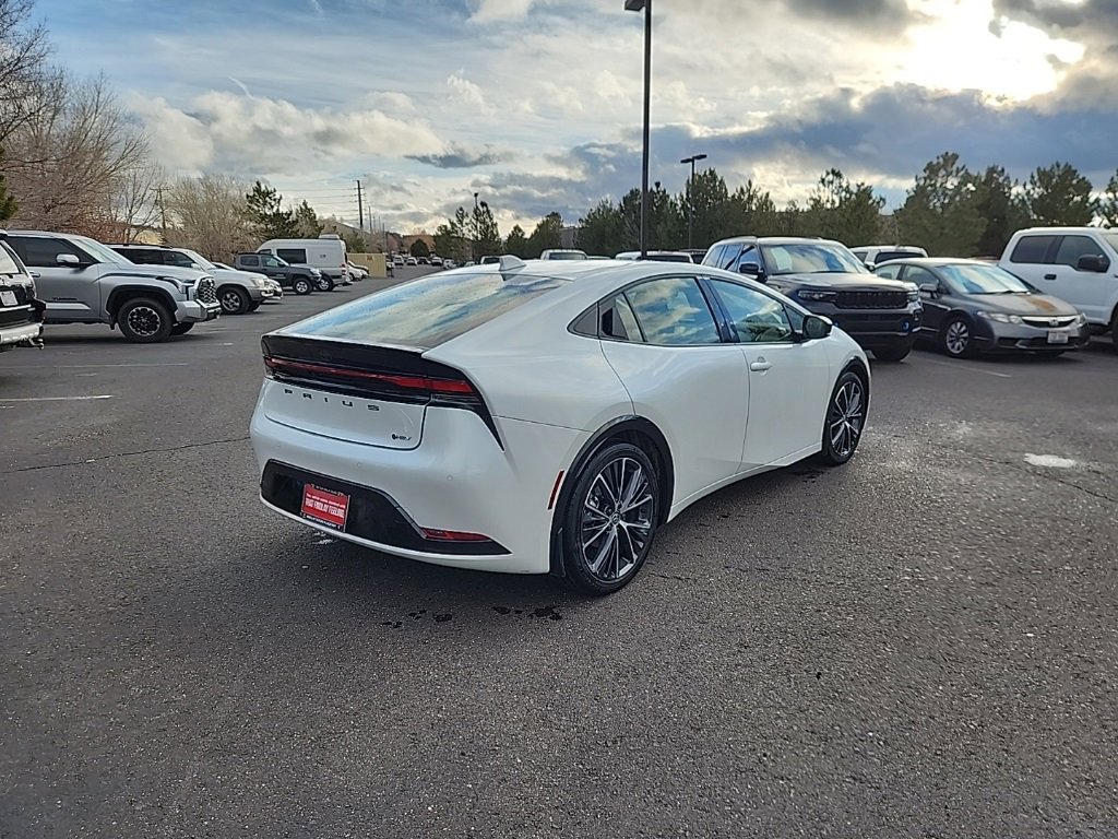 Used 2025 Toyota Prius XLE image 5