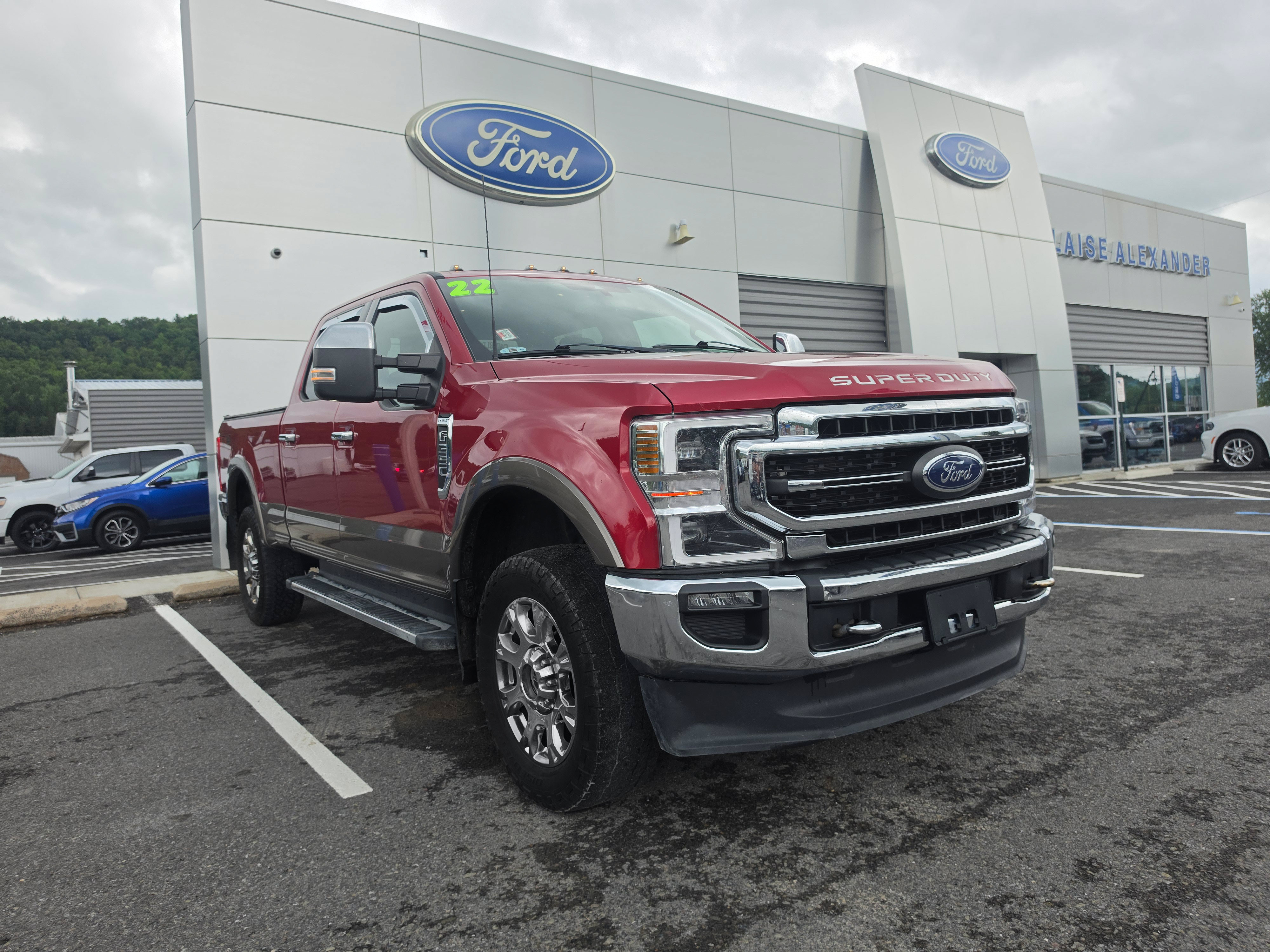 Used 2022 Ford F350 Lariat w/ Lariat Ultimate Package AWD/4WD video 1