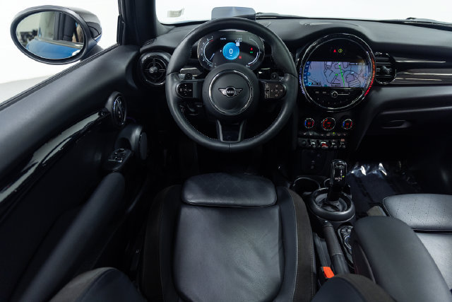 Used 2024 MINI Cooper S FWD image 3