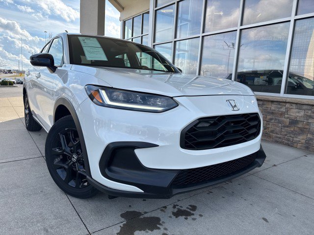 Used 2025 Honda HR-V Sport image 2