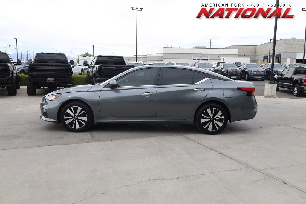 Used 2022 Nissan Altima 2.5 SV AWD/4WD image 3