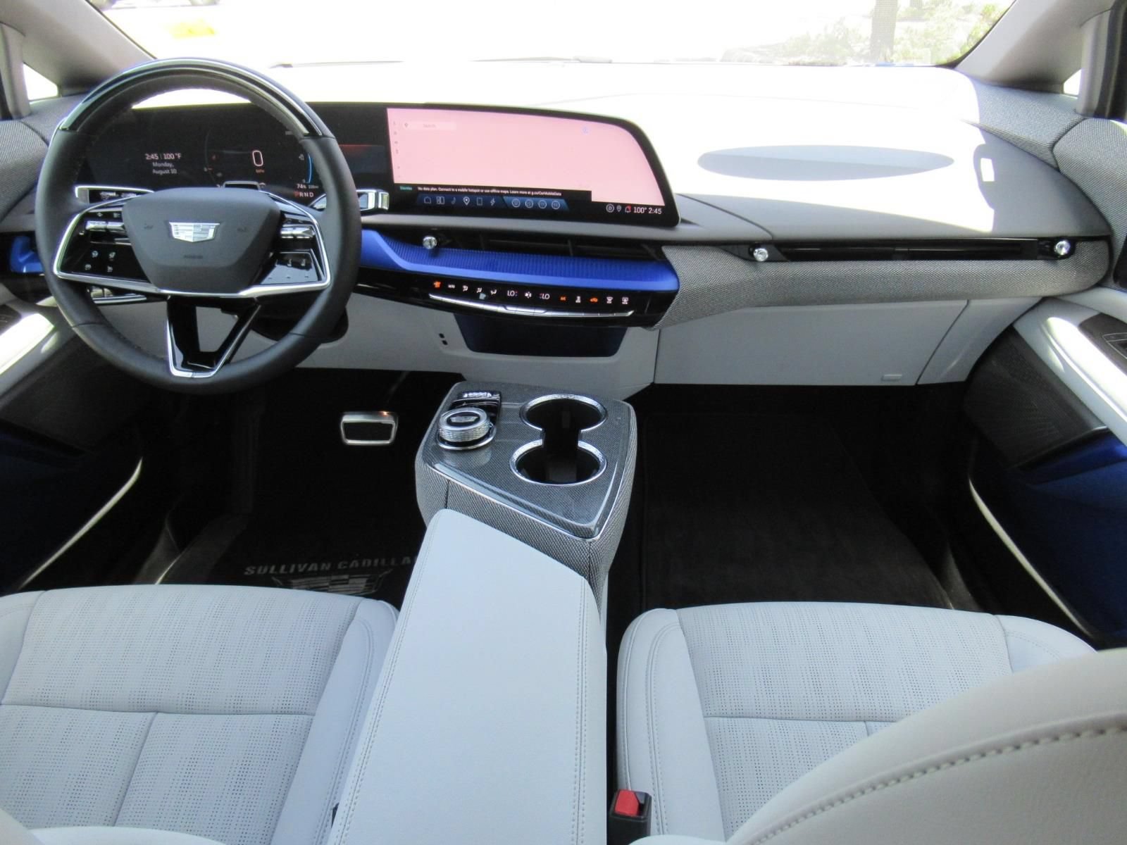 Certified 2025 Cadillac Optiq Luxury 2 AWD/4WD image 13