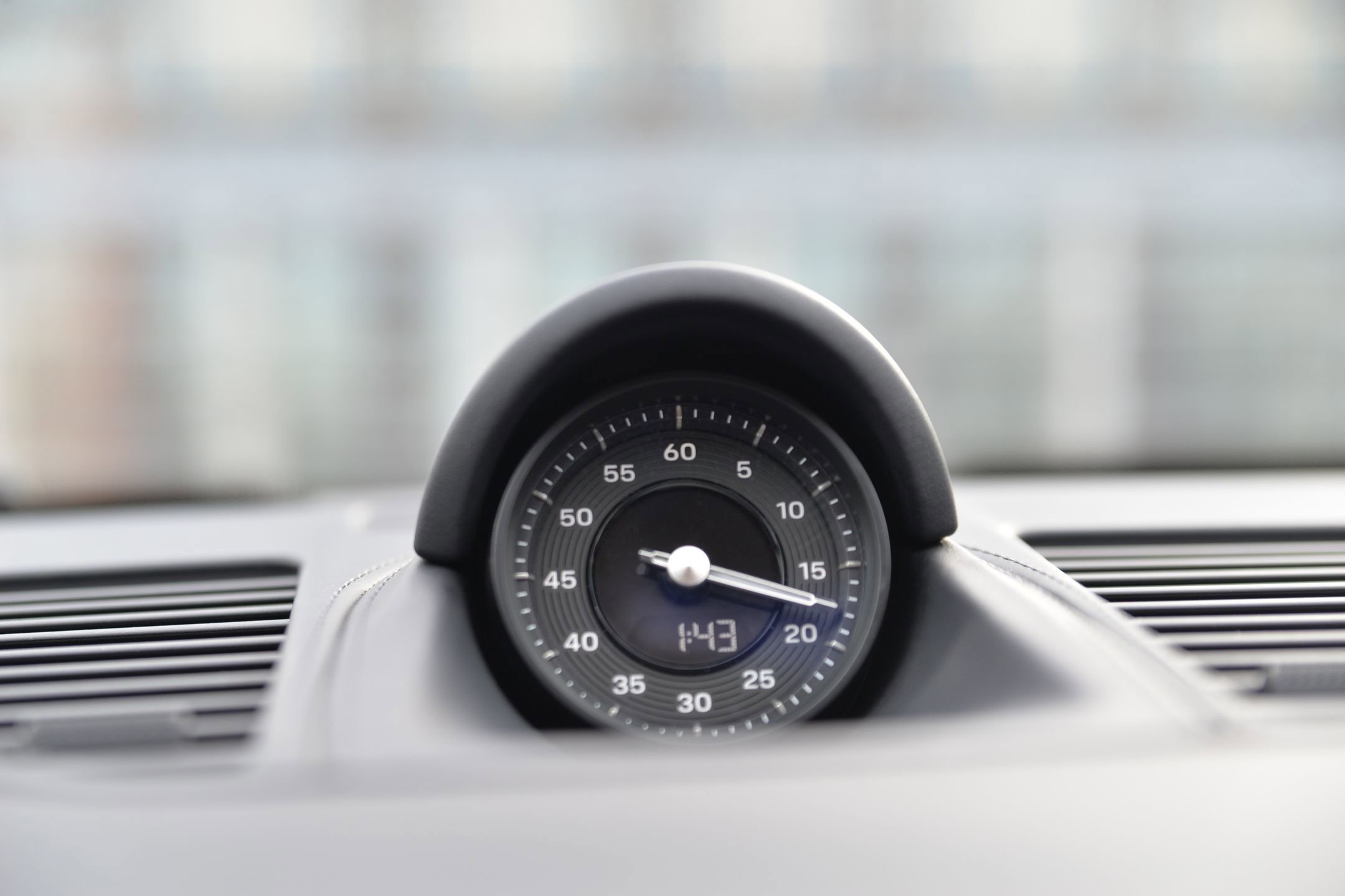 Certified 2025 Porsche 911 Carrera GTS image 15