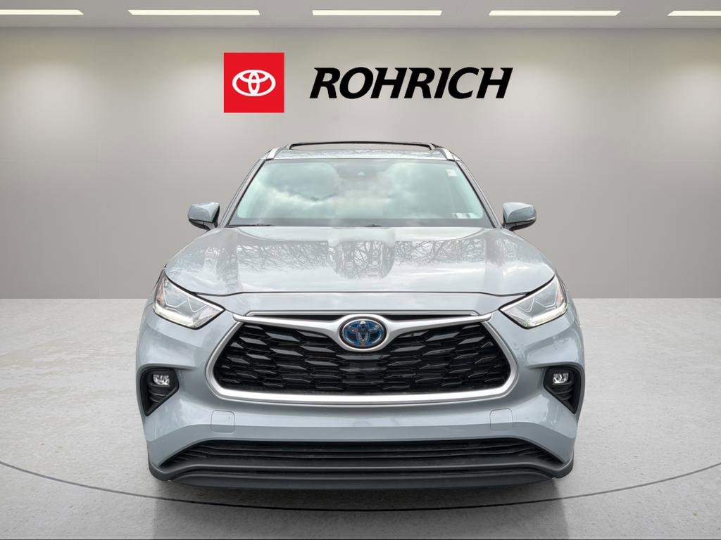 Used 2022 Toyota Highlander Bronze Edition image 2