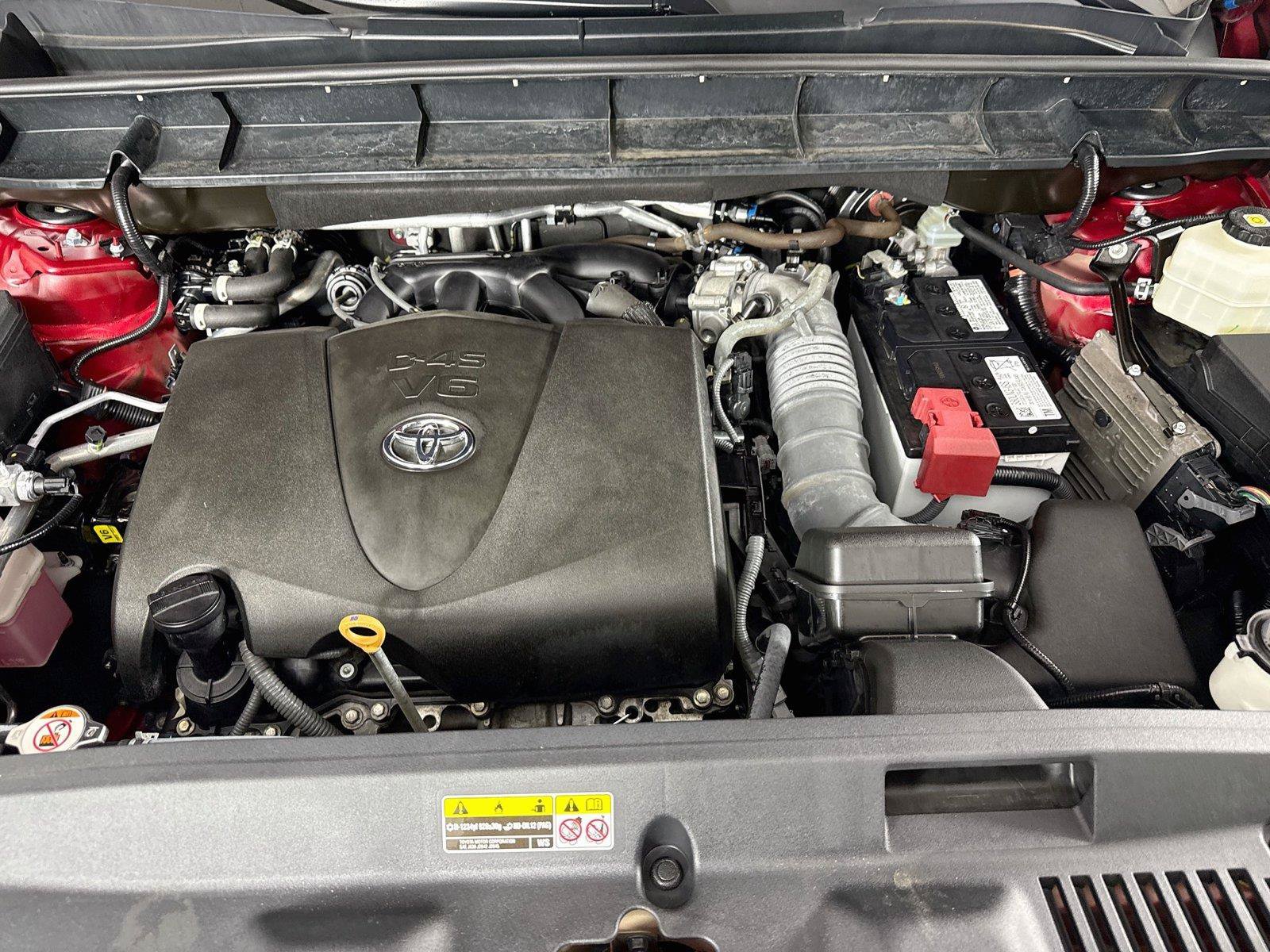 Certified 2021 Toyota Highlander Limited FWD image 48