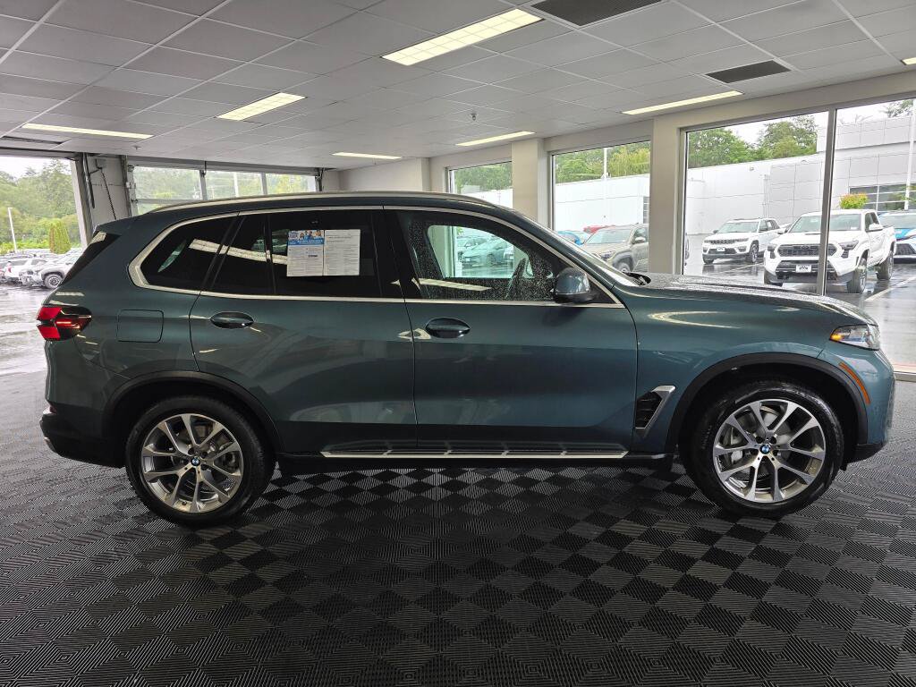 Used 2026 BMW X5 xDrive40i AWD/4WD image 2