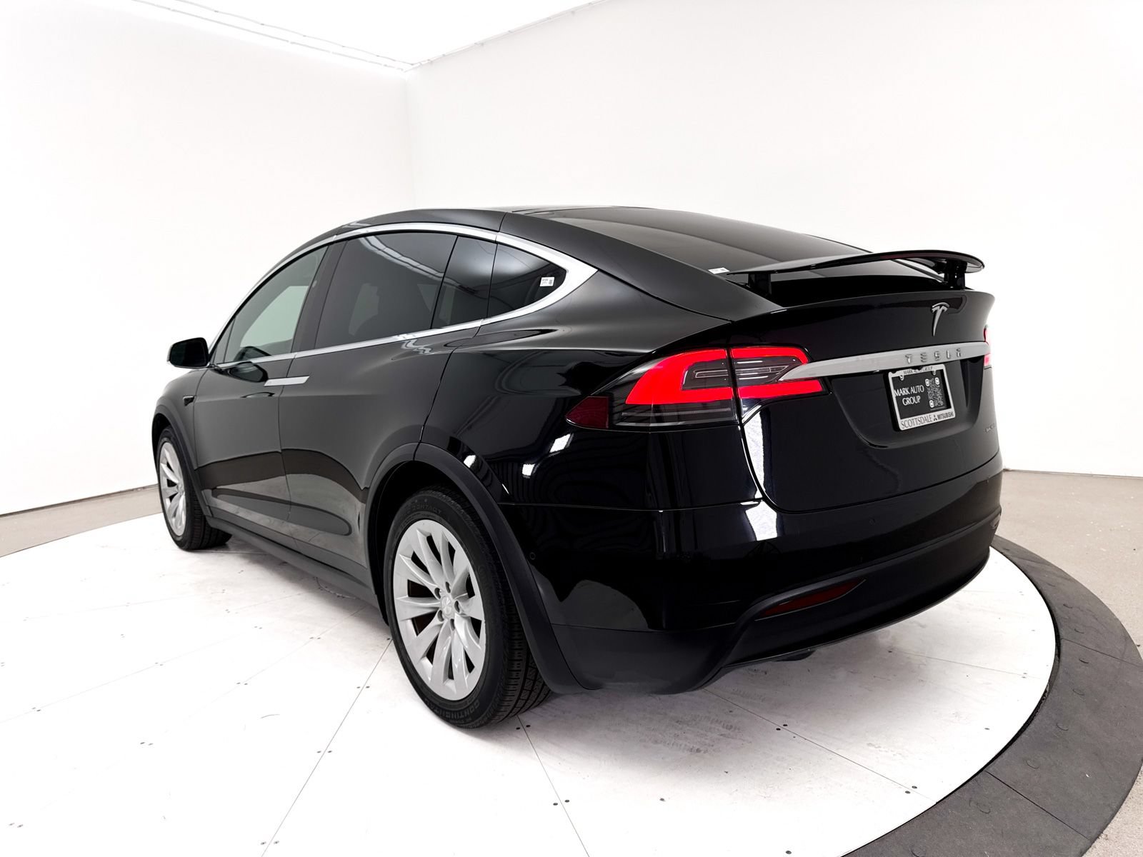 Used 2019 Tesla Model X Long Range AWD/4WD image 14
