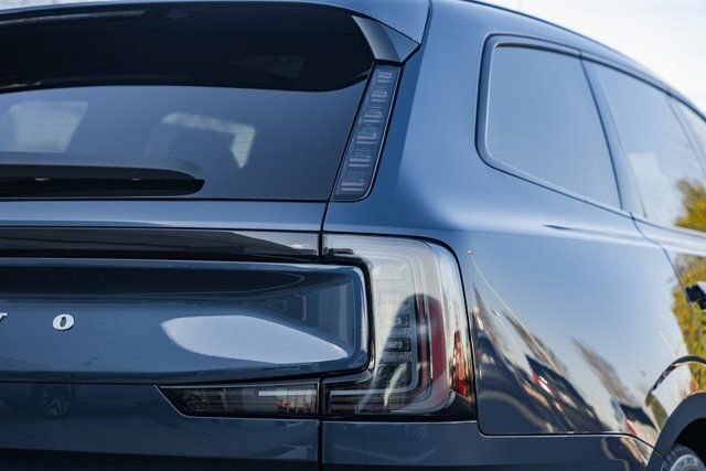 New 2025 Volvo EX90 Ultra w/ Protection Package Premier image 6